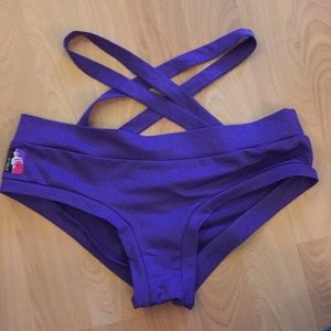 Scrunch butt short / pole short by Bad Kitty